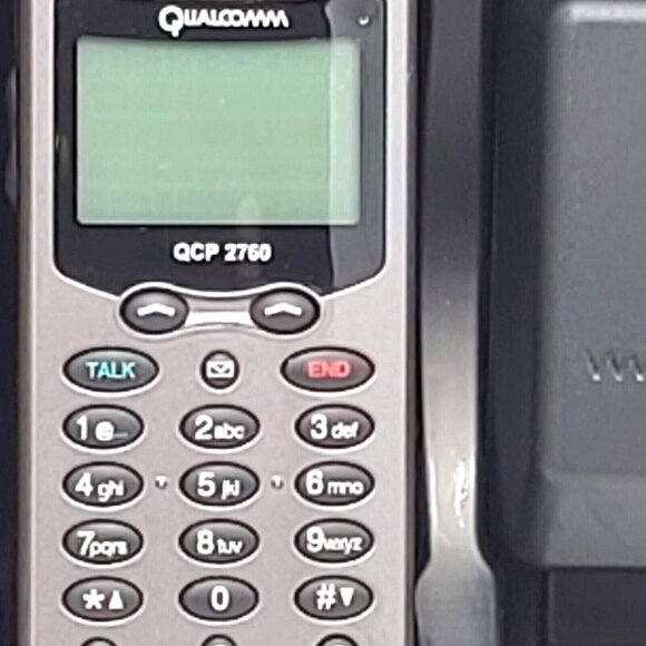 Qualcomm QCP 2760 Thin Phone Dual Band Dual Mode Handset Digital & Analog Modes - Picture 4 of 7